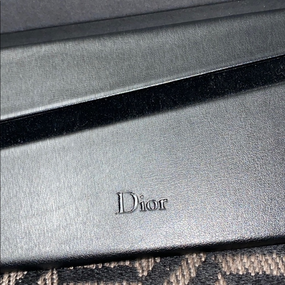 DIOR - Picture 2 of 11